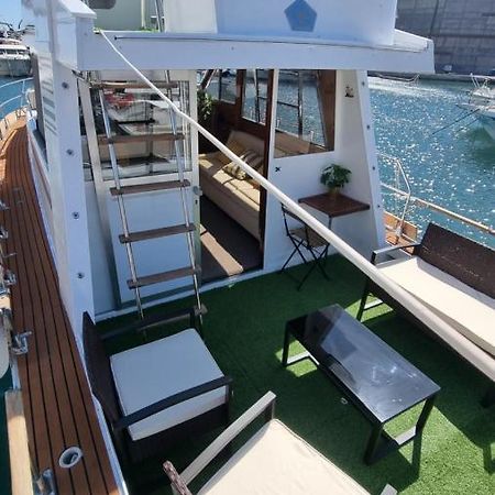 Hotel Charming Boat House In Barcelona With Big Terrace And Solarium à Sant Adrià de Besòs Extérieur photo