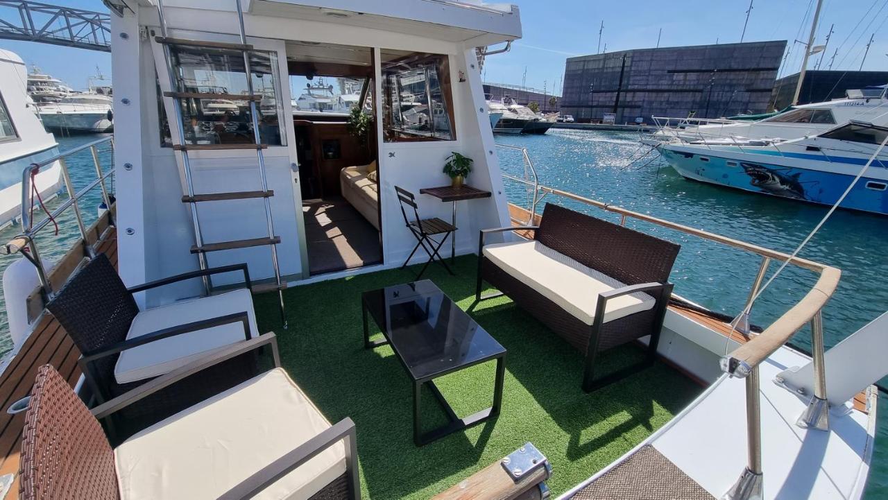 Hotel Charming Boat House In Barcelona With Big Terrace And Solarium à Sant Adrià de Besòs Extérieur photo