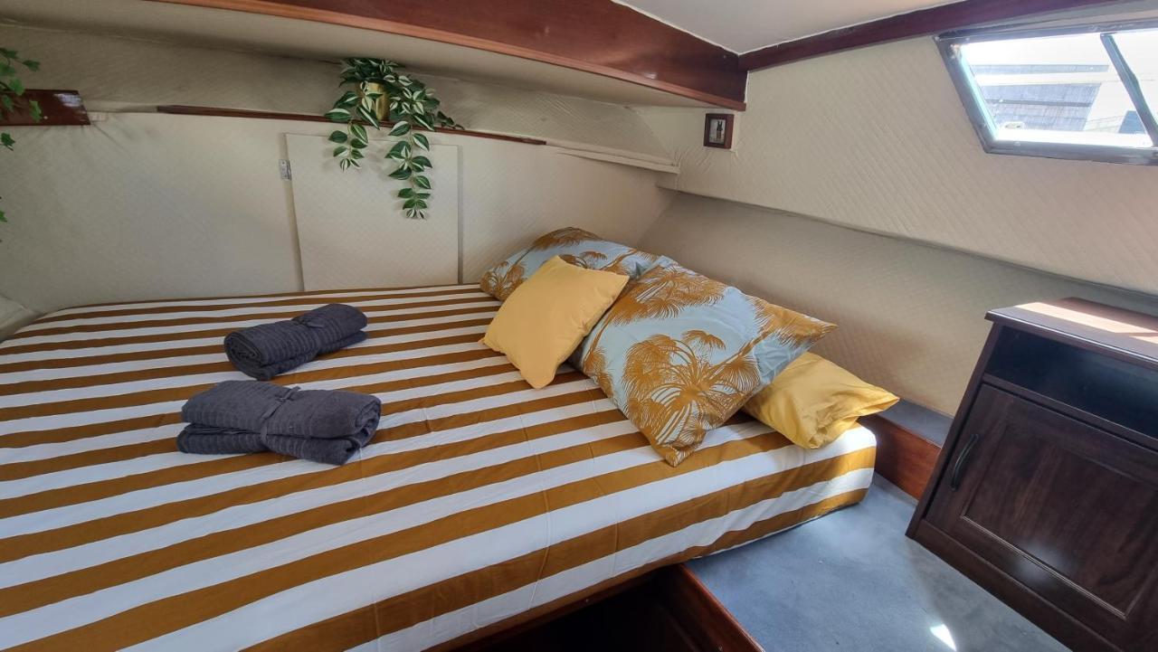 Hotel Charming Boat House In Barcelona With Big Terrace And Solarium à Sant Adrià de Besòs Extérieur photo