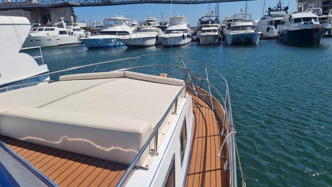 Hotel Charming Boat House In Barcelona With Big Terrace And Solarium à Sant Adrià de Besòs Extérieur photo
