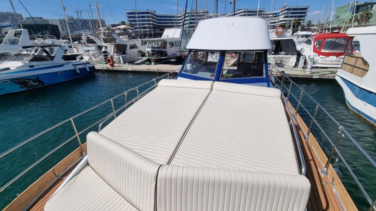 Hotel Charming Boat House In Barcelona With Big Terrace And Solarium à Sant Adrià de Besòs Extérieur photo