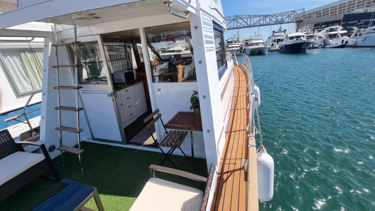 Hotel Charming Boat House In Barcelona With Big Terrace And Solarium à Sant Adrià de Besòs Extérieur photo