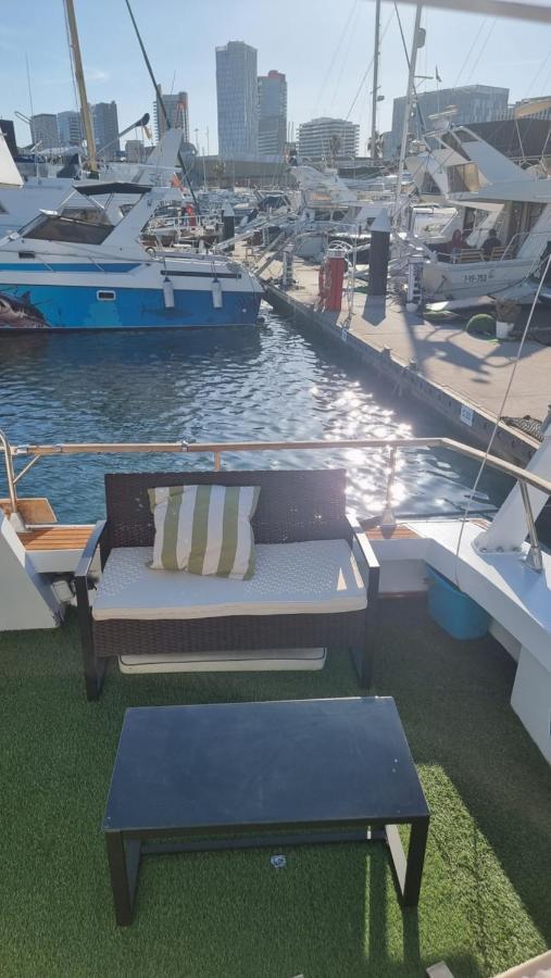 Hotel Charming Boat House In Barcelona With Big Terrace And Solarium à Sant Adrià de Besòs Extérieur photo